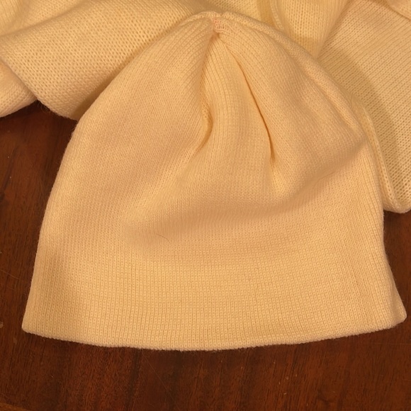Joe boxer crystal cream  scarf with knit hat attached new set - Picture 2 of 3